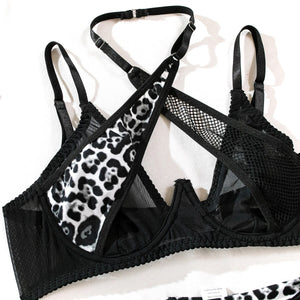 ‘HIPS DON'T LIE' GARTER SET in BLACK & ANIMAL PRINT