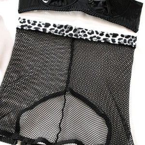 ‘HIPS DON'T LIE' GARTER SET in BLACK & ANIMAL PRINT