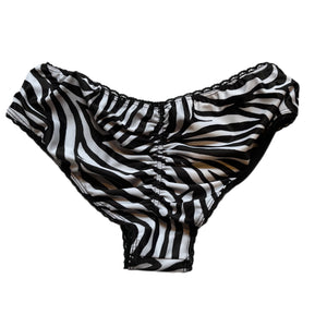 RAD ZEBRA PRINT LOW WAIST SCRUNCH BUM SHORTS